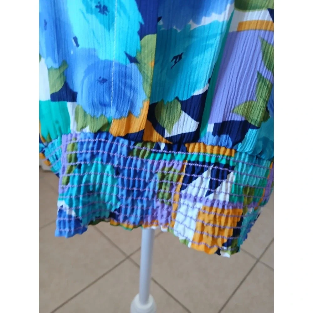 Vintage CAMI Blouse Women's Size 8 Blue Multi Floral Short‎ Sleeve Round Neck